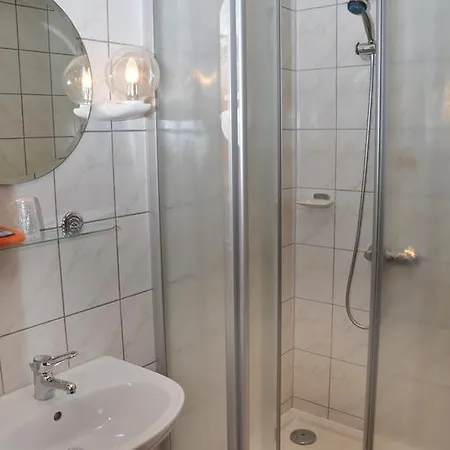 Am Hohen Schwarm 3*